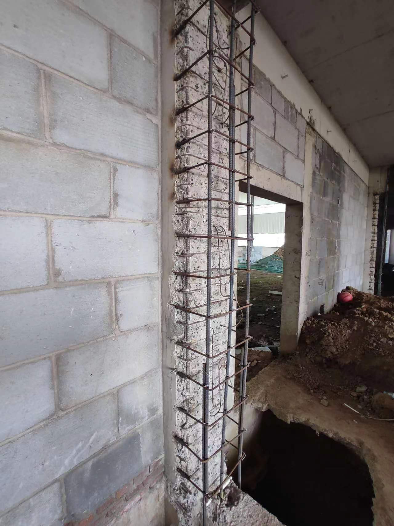 乌兰察布混凝土浇筑后多久可以拆模板